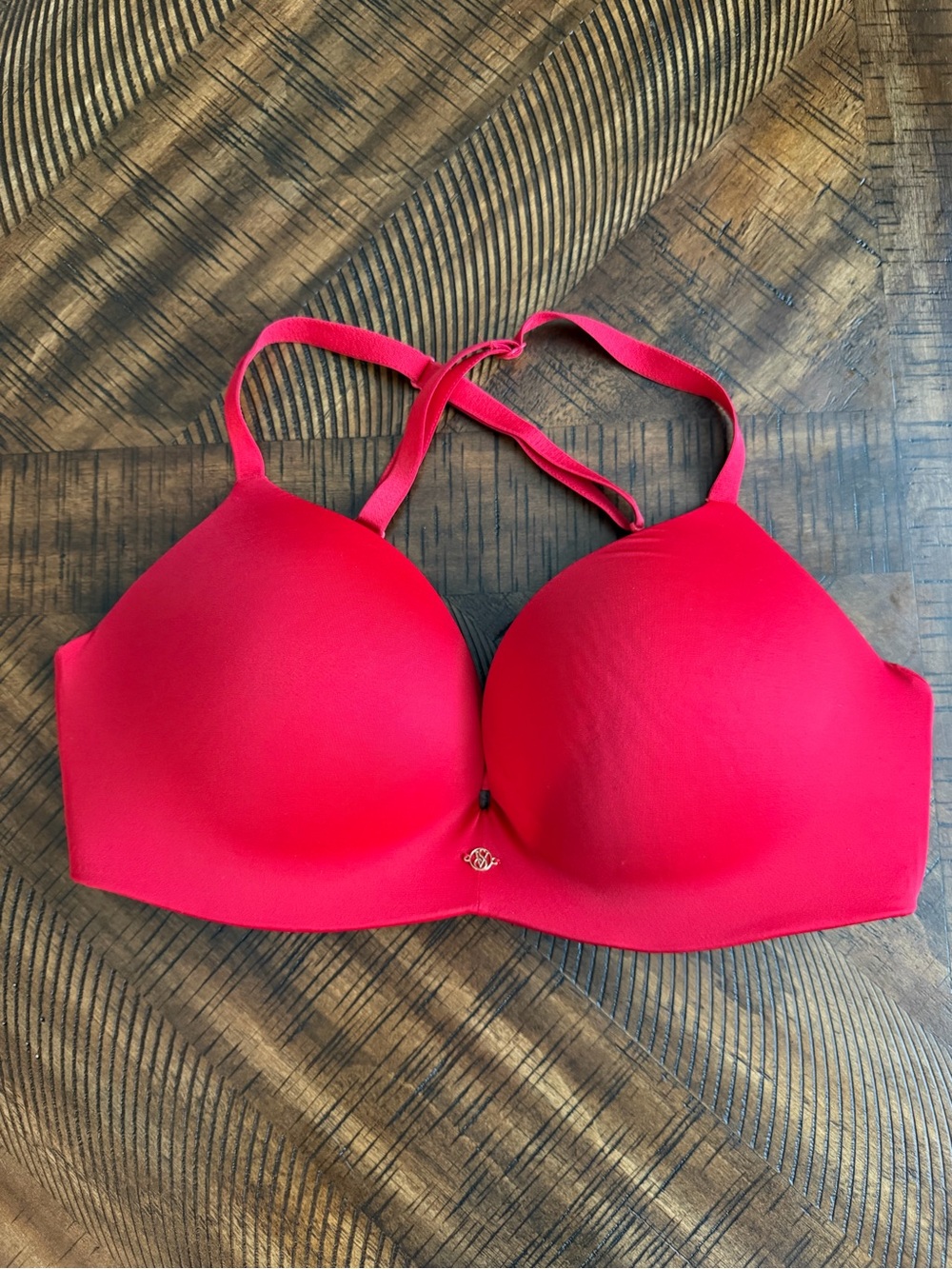 Victoria’s Secret Wireless Padded Bra Red 34D No Wire Comfort Lounge Convertible
